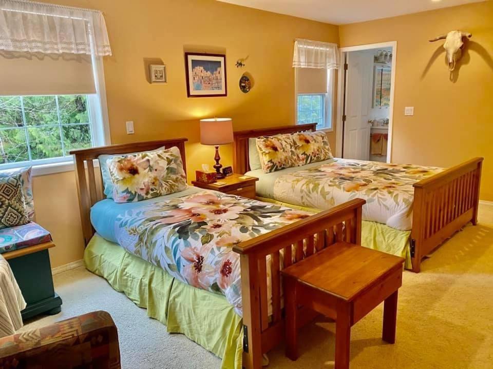 Seafarers Bed & Breakfast トフィーノ エクステリア 写真
